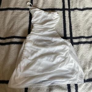White sndys mini dress